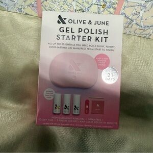 Olive and June Gel Polish Starter Kit with UV curing light - Pink
